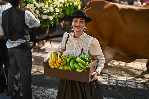 Tradición folclore y solidaridad llenan las calles de Agaete en la