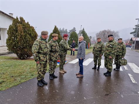 Vu Evi Vojska Ne Eli Ratove Ali Je Spremna Da Za Titi Dr Avu I Sve