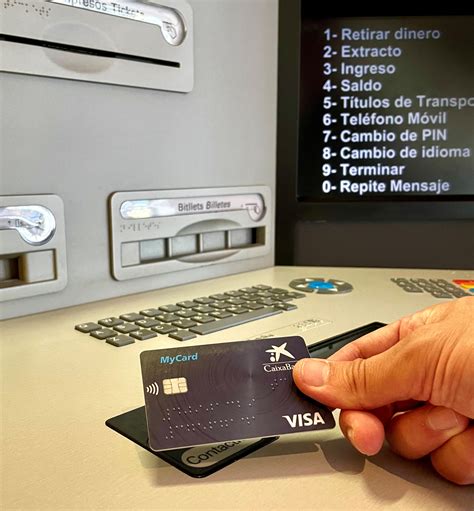 La Targeta Financera Amb Sistema Braille De Caixabank Ja Disponible A