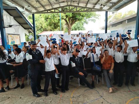 Policía Nacional on Twitter Unidades del Servicio Policial de Niñez y