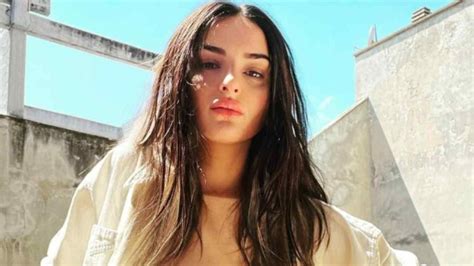 Arisa Bikini Striminzito Che Lascia Intravedere Troppo Ma Come Si