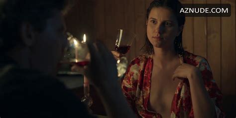 KAROLINA BRUCHNICKA Nude AZNude