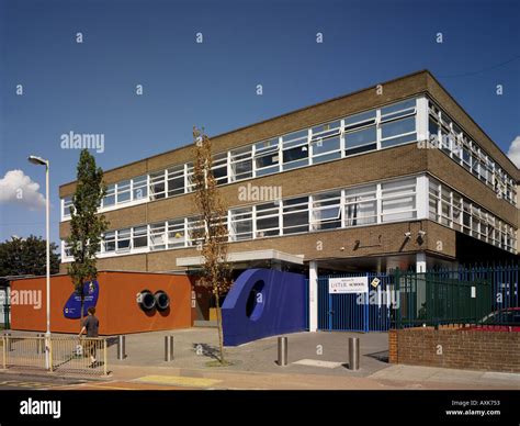 LISTER COMMUNITY SCHOOL, LONDON, UK Stock Photo - Alamy