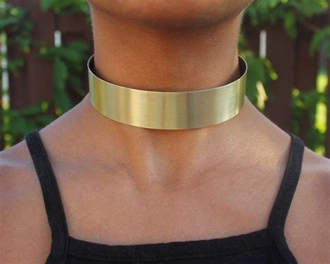 90s Style Metal Choker Necklace Gold Tone Brass Metal Choker Gold