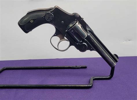 smith wesson  hammerless revolver