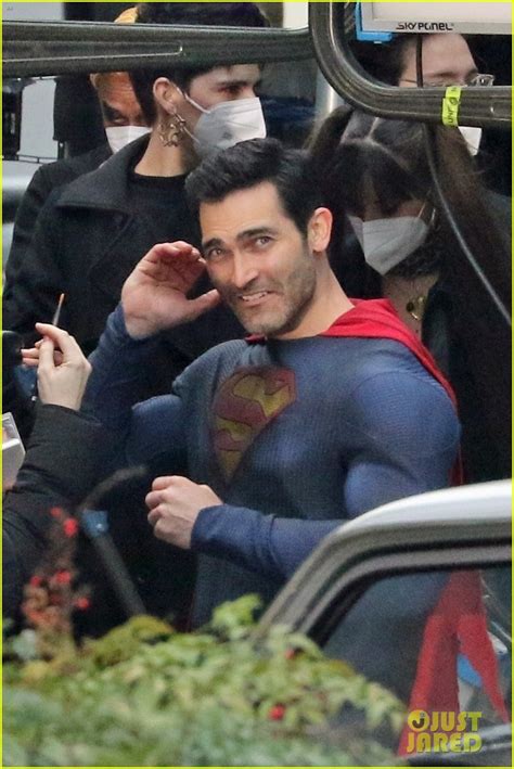 Tyler Hoechlin And Jordan Elsass Film Superman And Lois After Teen Wolf Movie Casting