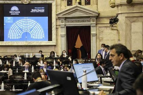 Diputados sancionó y convirtió en ley la Equidad de Género en los