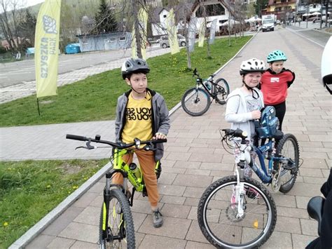 Wyprawa Oazy Dzieci Bożych na rowerach do Szczyrku Parafia Św Michała