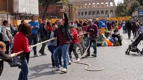 Il Successo Della Domenica Ecologica Ai Fori Imperiali Foto APS