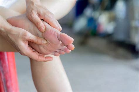 Tingling Sensation In Your Hands And Feet Know The Causes Of The Condition