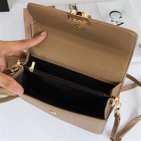 Bolsa Feminina Transversal Estilo Blogueira Carteira Compre Agora