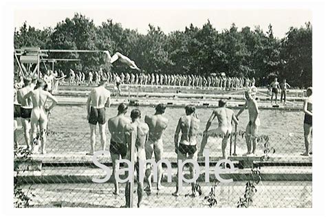 1940 S Foto Ristampa Soldati Nudi Nuotare Di Deaver Immergersi 7