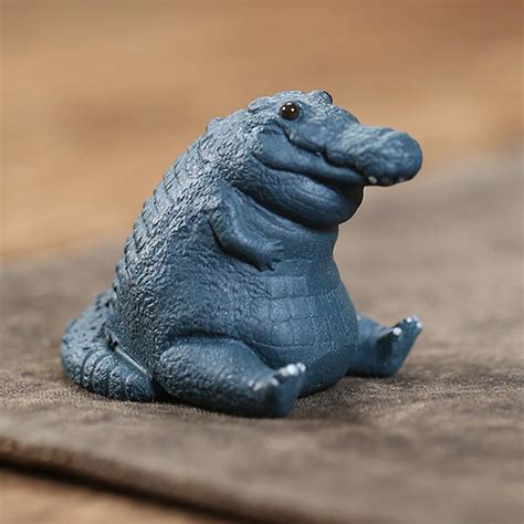 Crocodile Statue Tea Pet Sculpture Decorative Crocodile Ornament