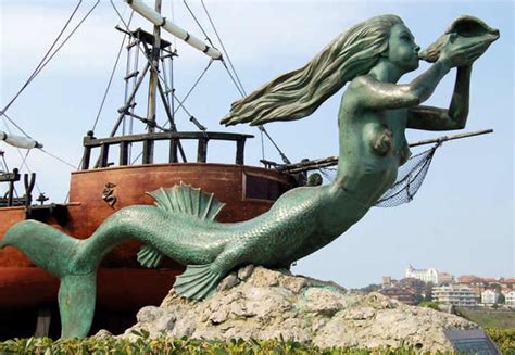 Shop Our Hot Sale European Lying Sexy Brass Mermaid Sculpture