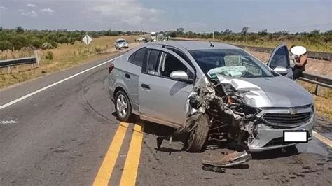 Tres Heridos Tras Ser Embestidos Por Dos Ruedas Desprendidas De Un Cami N