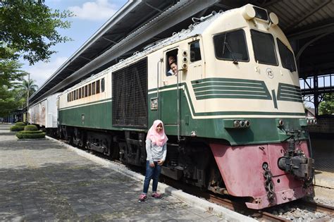 Naik Kereta Wisata Di Museum Kereta Api Ambarawa Nurul Sufitri S Blog