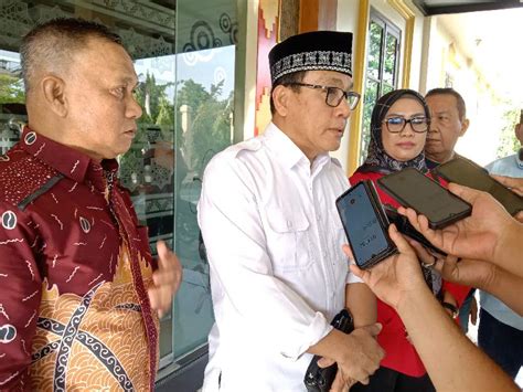 Pasangan Wahdi Qomaru Diusung 16 Parpol Pada Pilkada 2024 Kota Metro