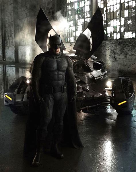 Batman v Superman: New BTS Image Shows Ben Affleck's First Photoshoot ...