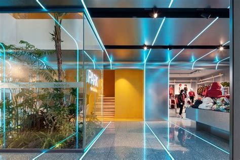 Pin De En Arquitectura Interior Tiendas Oficinas