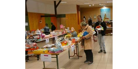 La Chapelle Sous Dun La Bourse Aux Jouets Des Relais Dassistantes