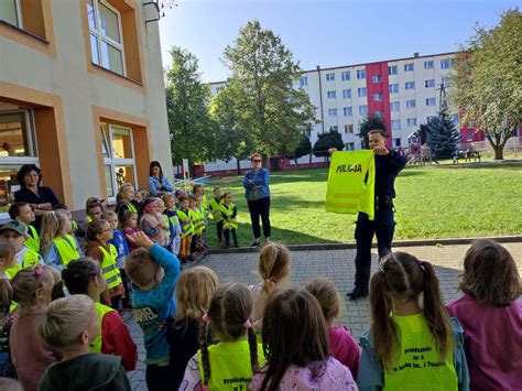 Abc Bezpiecznego Przedszkolaka Spotkanie Z Policjantem Przedszkole