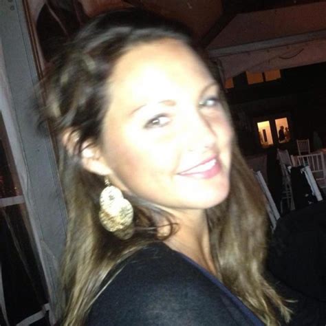 La milagrosa historia de una mujer sin vagina que dio a luz a su bebé