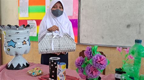 Keren Anak Anak SMP Ubah Sampah Jadi Aneka Kerajinan Dan Furniture