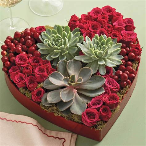 15 DIY Valentine Gift Ideas | Valentine flower arrangements, Valentine ...