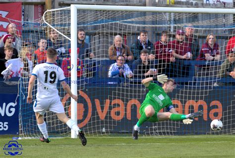 Gallery Vs Chelmsford City Th April Chippenham Town Fc