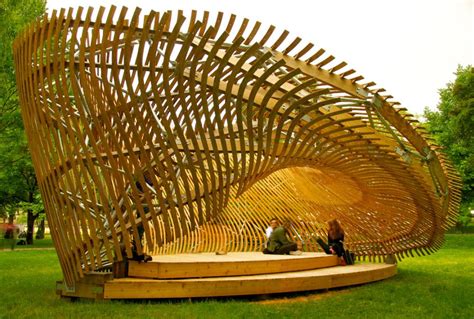 Students Create Mind Bending Wooden Parametric Pavilion Video