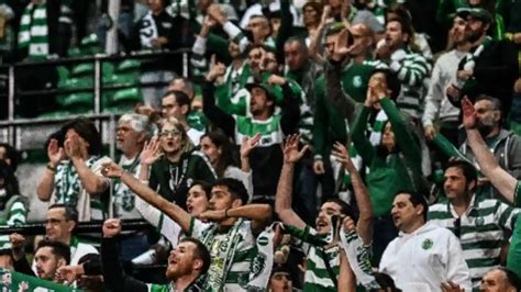 Alerta Em Alvalade Sporting Perde Frente Ao Benfica E Pode Cair Para A