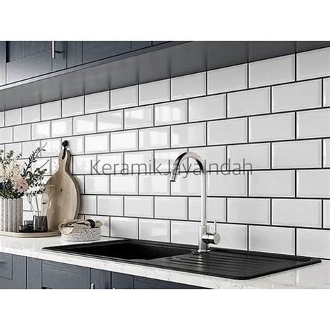 Jual Mulia Signature Metro White Bevel Subway Tile 10 X 20 Keramik