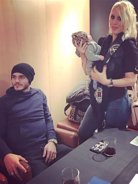 El último Capricho De Wanda Nara Y Mauro Icardi ¡una Súper Camioneta Dorada De Más De 110 Mil