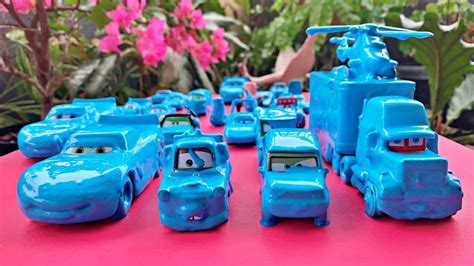 Membersihkan Mobil Mobilan Lightning Mcqueen Disney Pixar Cars Tayo