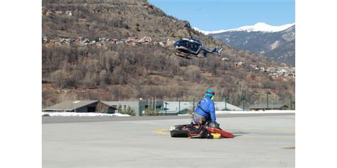 Montagne Hautes Alpes Des Accidents De Ski Et Des Avalanches