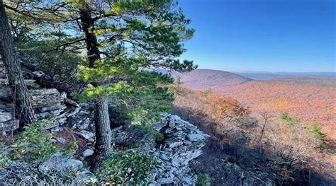 16 Absolute Best Hikes In and Near Luray, Virginia