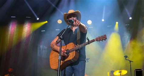 Top 3 Reasons To See Dean Brody At Budweiser Stage