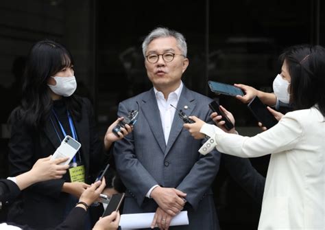 한국여성단체협의회 “최강욱 전 의원 여성 비하 발언 사과하라”