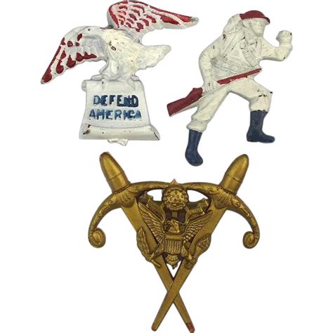 Historic Wwii Plastic Souvenir Pins W Provenance Gem