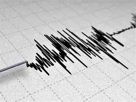 Delhi-NCR earthquake: Strong tremors of earthquake felt in Delhi-NCR ...