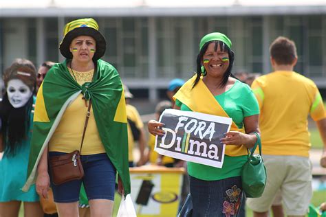 Manifestantes V O S Ruas Em Bras Lia A Favor Do Impeachment Jovem Pan