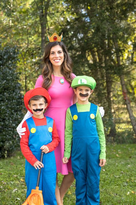 Super Mario Brothers Family Halloween Costumes - Beautifully Candid