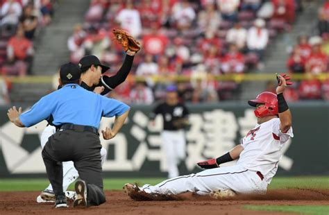 広島・末包がプロ初盗塁 112キロ巨漢が足で魅せた 新井監督も拍手広島カープデイリースポーツ Online