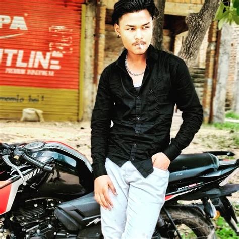 Ashrafkhan06 • Threads Say More