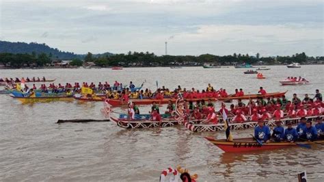 HUT Ke 62 Kabupaten Bulungan Puluhan Tim Ikuti Lomba Perahu Dayung Di