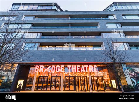 The Bridge Theatre London Hi Res Stock Photography And Images Alamy