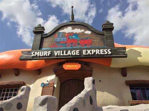 Motiongate - Smurfs Village Express