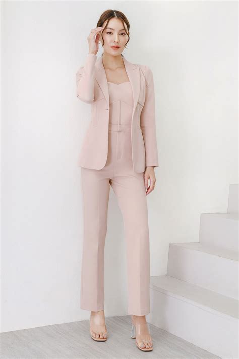 Hayden Slim Fit Pants In Nude Pink Chello