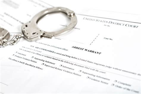 Difference Between A Bench Warrant And An Arrest Warrant