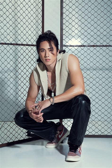 Hot boy The Debut lột xác sau năm khiến khán giả ngỡ ngàng